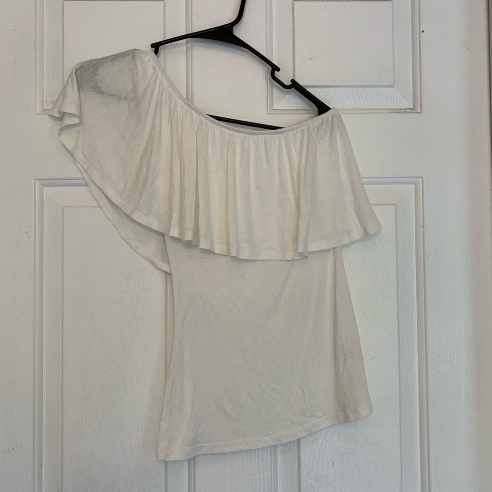🌻white one shoulder top